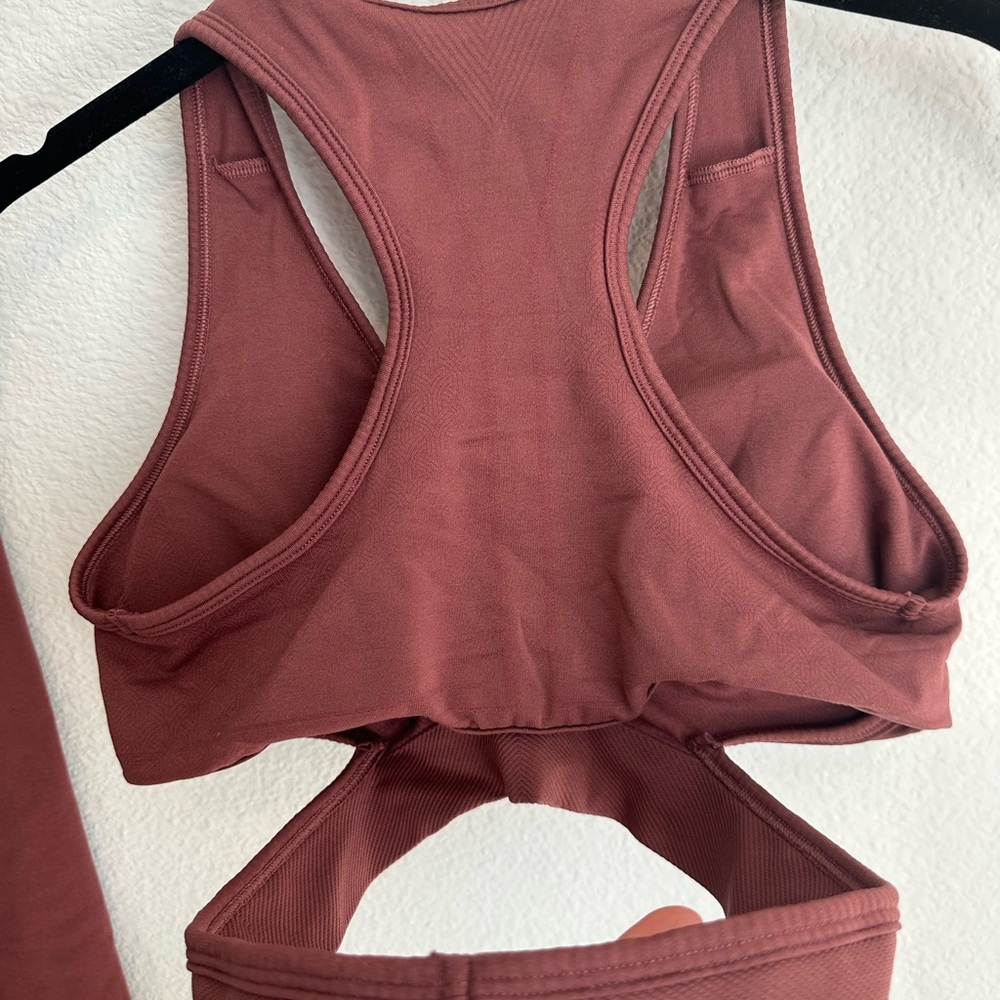 Alphalete Burgundy Cutout Sports Bra & High-Waist Leggings Set - Picture 5 of 5